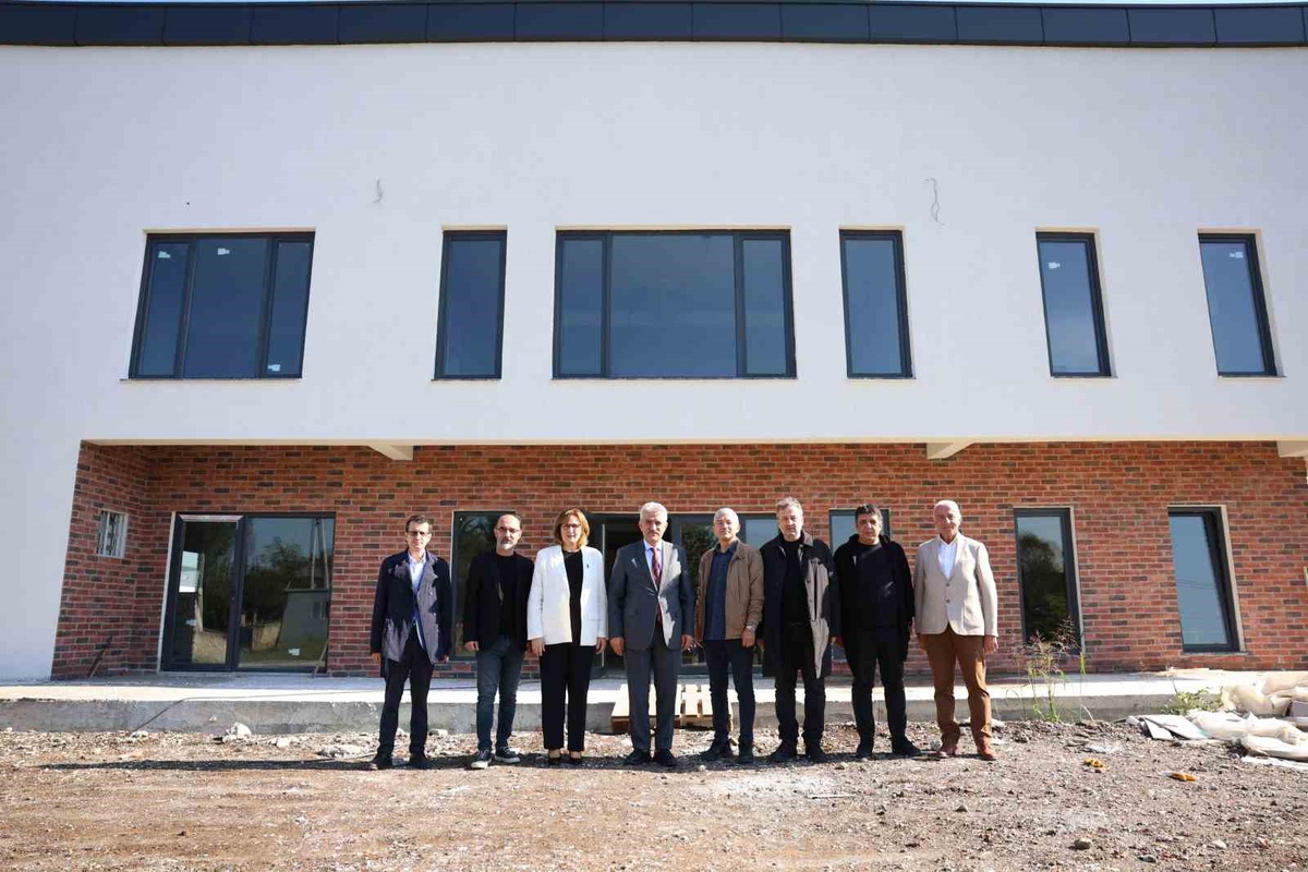 Düzce Valisi Makas, Adige Kültür Derneği’ni ziyaret etti, yönetime teşekkür etti